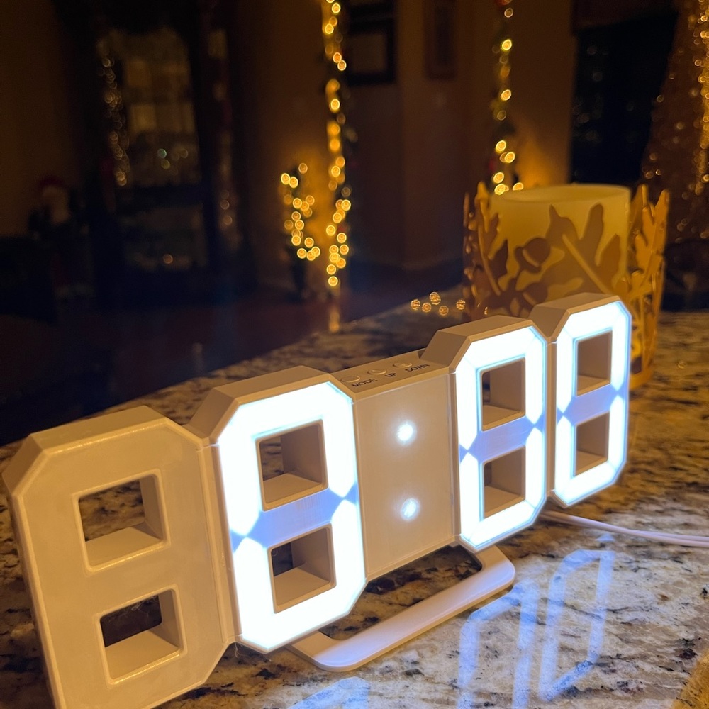 Alarm clock - Picture 3 of 4